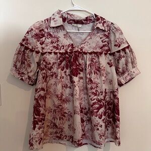 5/$45 ✨ Entro Burgundy Floral Blouse